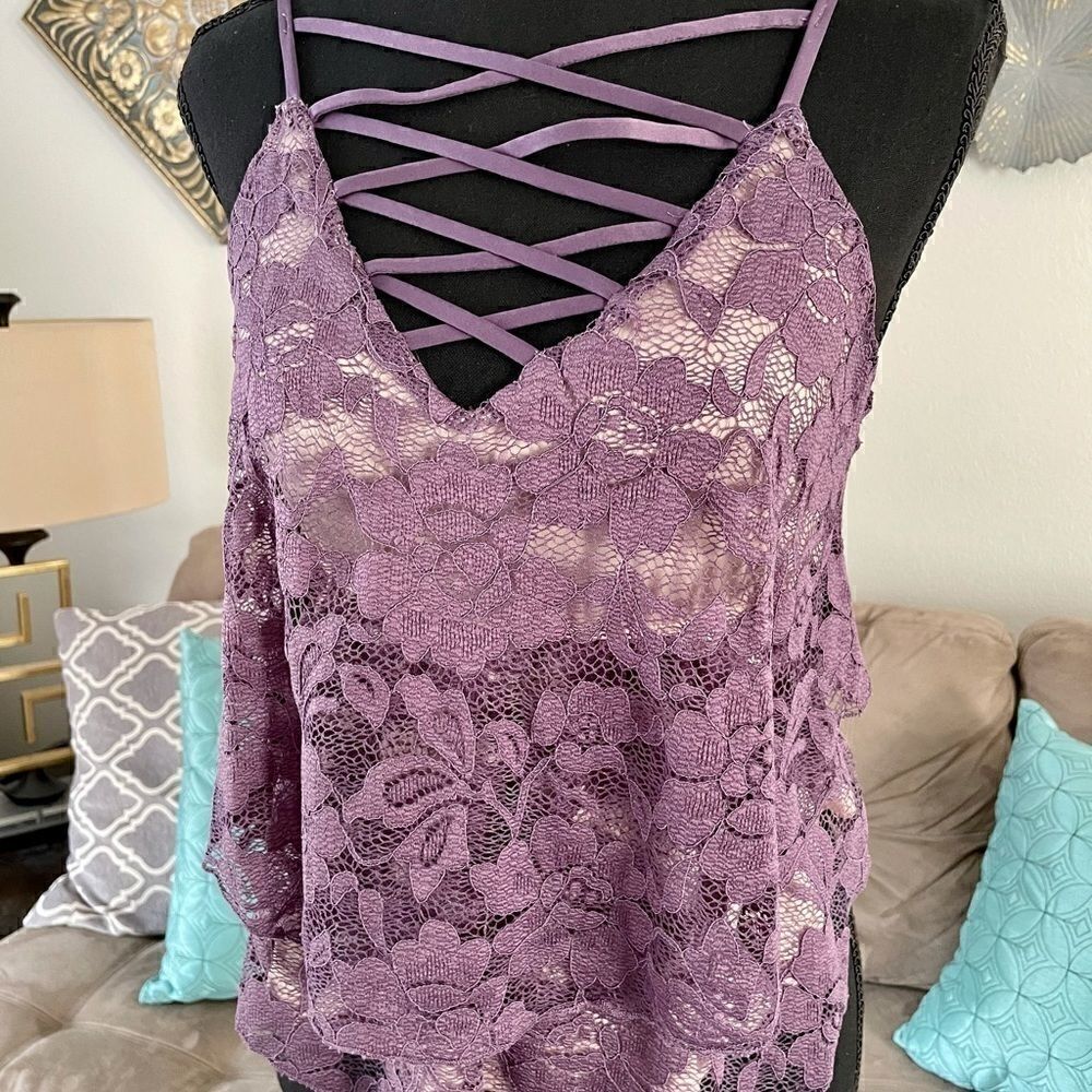 NWT EXPRESS Lace Criss Cross Top - Picture 2 of 5